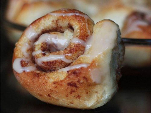 Brioches à la cannelle à base de pâte à pain surgelée - FACILE