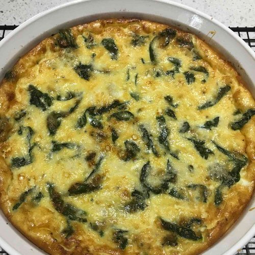 Quiche aux épinards, aux champignons et aux tomates sans croûte (Keto)